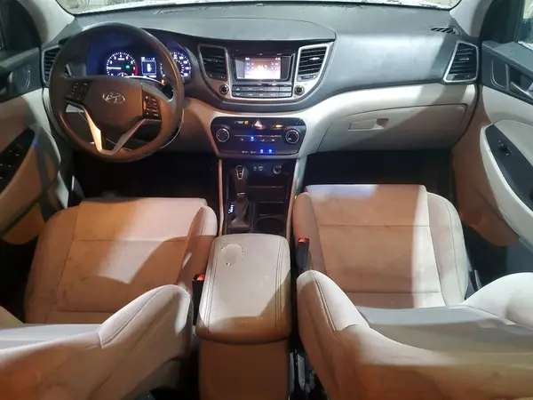 KM8J33A46GU116610 2016 HYUNDAI TUCSON - Image 8