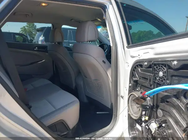 KM8J33A46GU123508 2016 HYUNDAI TUCSON - Image 8