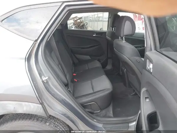 KM8J33A46GU186222 2016 HYUNDAI TUCSON - Image 8