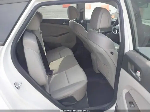 KM8J33A46GU209773 2016 HYUNDAI TUCSON - Image 8