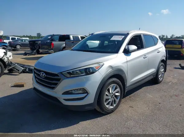 KM8J33A46GU222992 2016 HYUNDAI TUCSON - Image 2