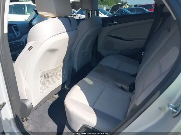 KM8J33A46GU222992 2016 HYUNDAI TUCSON - Image 8