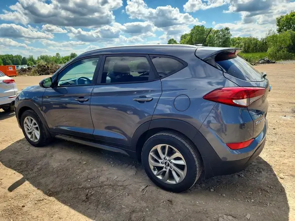 KM8J33A46GU229442 2016 HYUNDAI TUCSON - Image 2