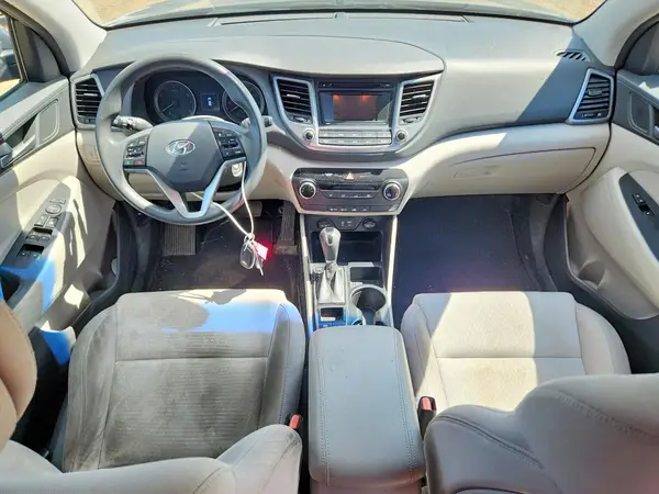 KM8J33A46GU229442 2016 HYUNDAI TUCSON - Image 8