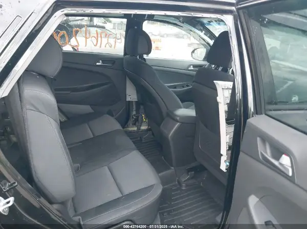 KM8J33A46GU230459 2016 HYUNDAI TUCSON - Image 8