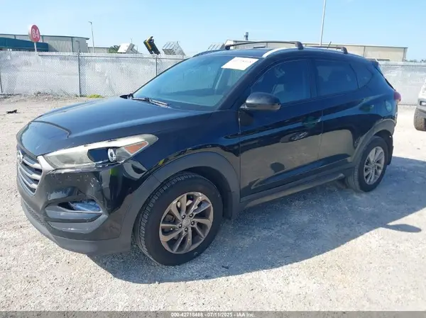 KM8J33A46GU257435 2016 HYUNDAI TUCSON - Image 2