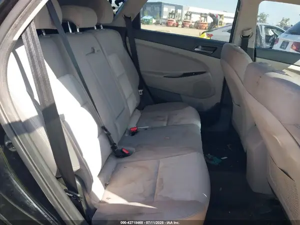 KM8J33A46GU257435 2016 HYUNDAI TUCSON - Image 8