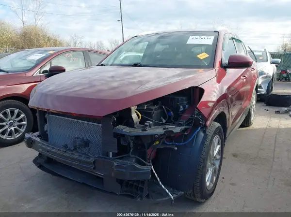 KM8J33A46HU252690 2017 HYUNDAI TUCSON - Image 2