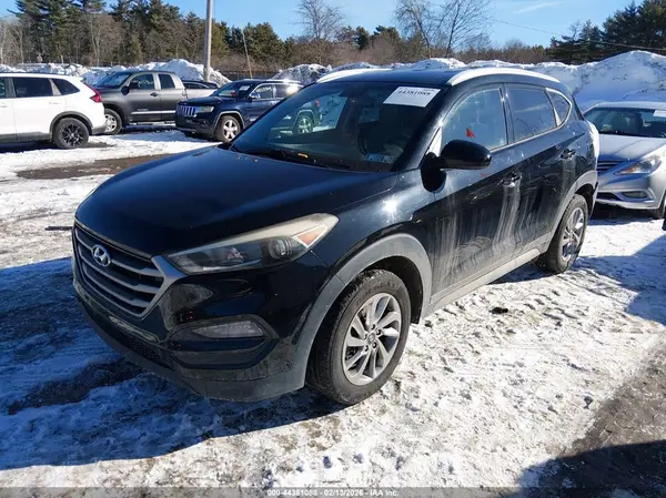 KM8J33A46HU265715 2017 HYUNDAI TUCSON - Image 2
