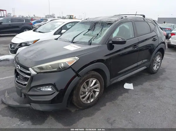 KM8J33A46HU268310 2017 HYUNDAI TUCSON - Image 2