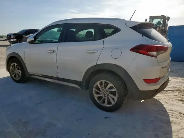 KM8J33A46HU280067 2017 HYUNDAI TUCSON - Image 2