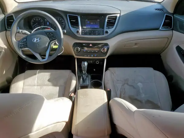 KM8J33A46HU280067 2017 HYUNDAI TUCSON - Image 8