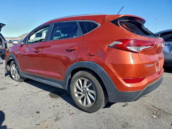 KM8J33A46HU295393 2017 HYUNDAI TUCSON - Image 2