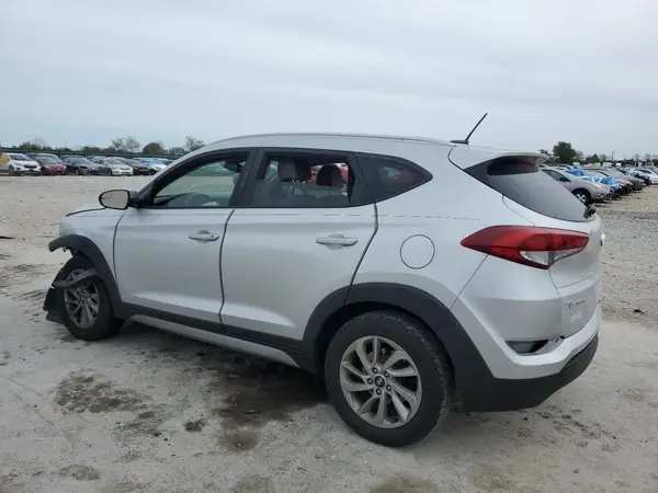KM8J33A46HU296687 2017 HYUNDAI TUCSON - Image 2