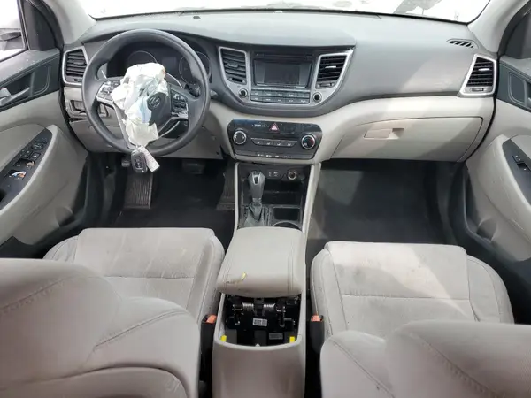 KM8J33A46HU296687 2017 HYUNDAI TUCSON - Image 8
