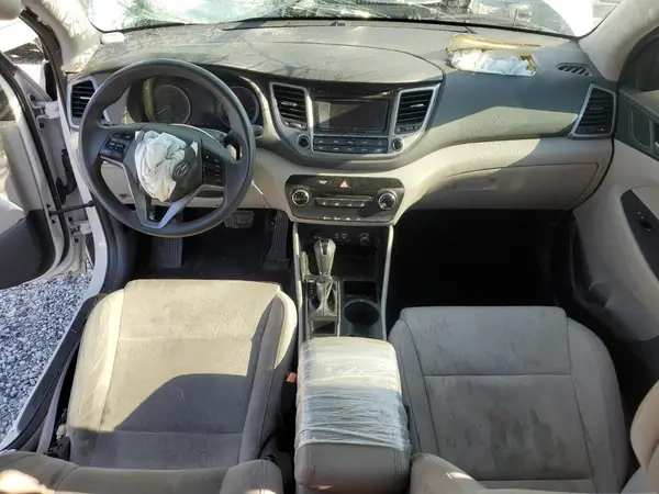 KM8J33A46HU311026 2017 HYUNDAI TUCSON - Image 8