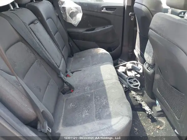 KM8J33A46HU320048 2017 HYUNDAI TUCSON - Image 8