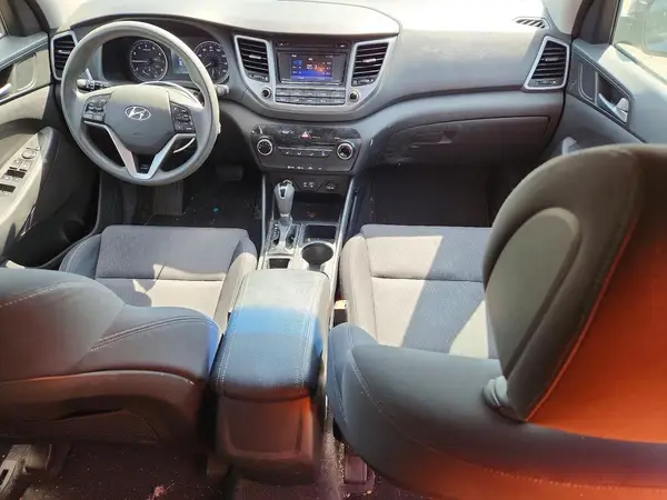 KM8J33A46HU334001 2017 HYUNDAI TUCSON - Image 8