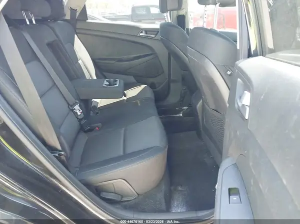 KM8J33A46HU342227 2017 HYUNDAI TUCSON - Image 8