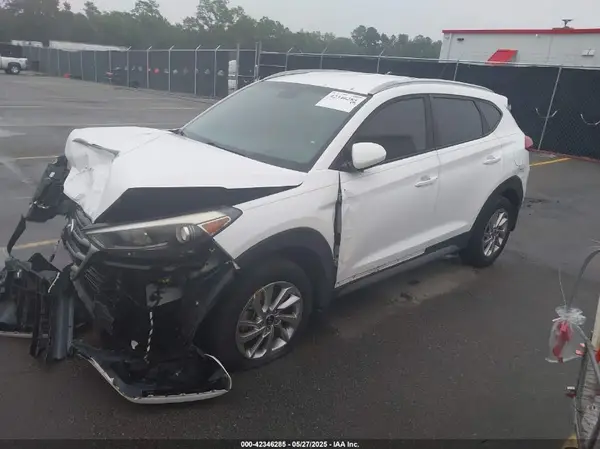 KM8J33A46HU343250 2017 HYUNDAI TUCSON - Image 2