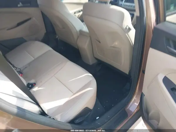 KM8J33A46HU345015 2017 HYUNDAI TUCSON - Image 8