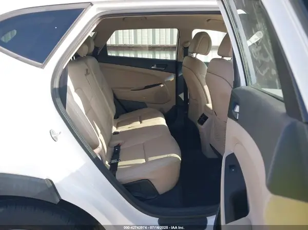 KM8J33A46HU365149 2017 HYUNDAI TUCSON - Image 8