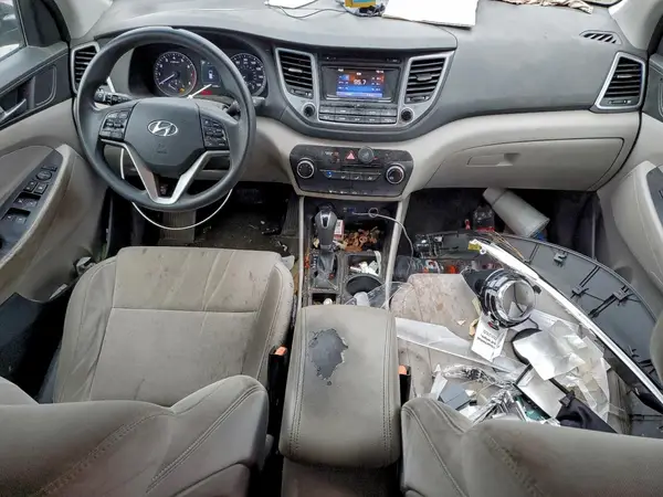 KM8J33A46HU365832 2017 HYUNDAI TUCSON - Image 8