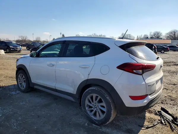 KM8J33A46HU392450 2017 HYUNDAI TUCSON - Image 2