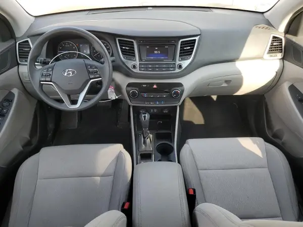 KM8J33A46HU392660 2017 HYUNDAI TUCSON - Image 8