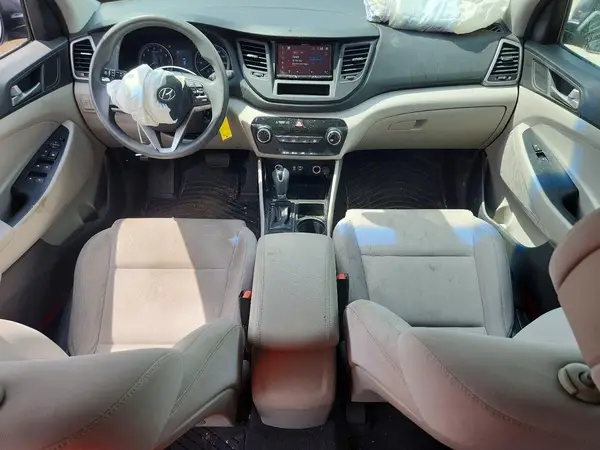 KM8J33A46HU394117 2017 HYUNDAI TUCSON - Image 8