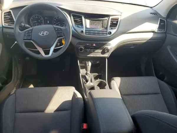 KM8J33A46HU400921 2017 HYUNDAI TUCSON - Image 8