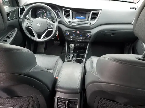 KM8J33A46HU408243 2017 HYUNDAI TUCSON - Image 8