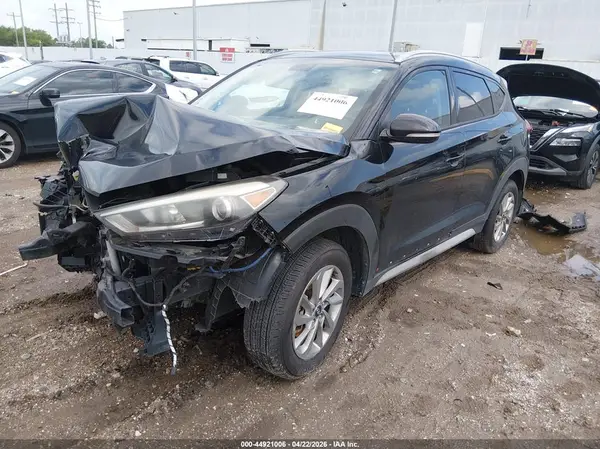 KM8J33A46HU428038 2017 HYUNDAI TUCSON - Image 2