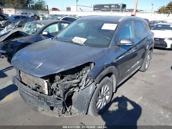 KM8J33A46HU432042 2017 HYUNDAI TUCSON - Image 2
