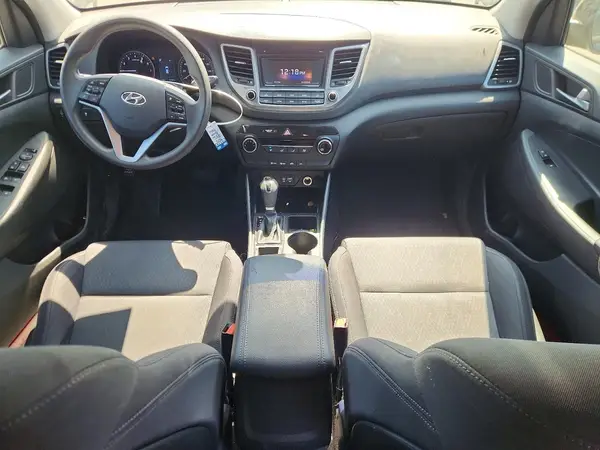 KM8J33A46HU437905 2017 HYUNDAI TUCSON - Image 8