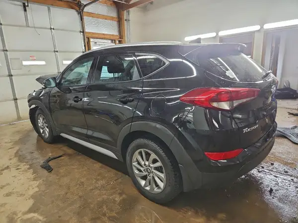 KM8J33A46HU443722 2017 HYUNDAI TUCSON - Image 2