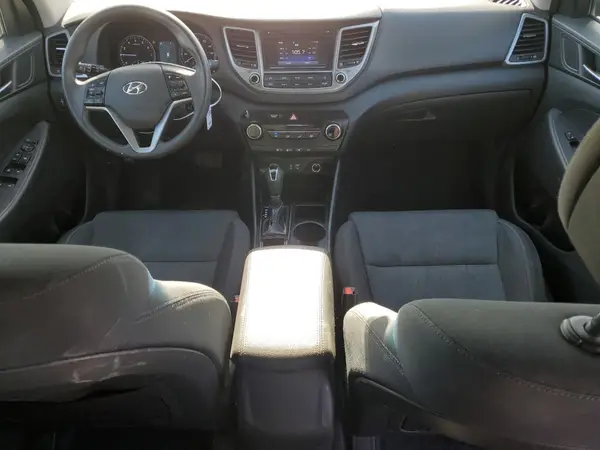 KM8J33A46HU462285 2017 HYUNDAI TUCSON - Image 8