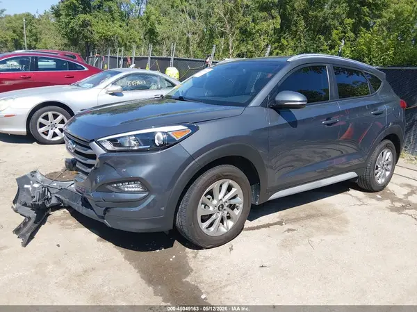 KM8J33A46HU475599 2017 HYUNDAI TUCSON - Image 2
