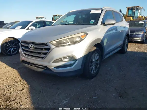 KM8J33A46HU480642 2017 HYUNDAI TUCSON - Image 2