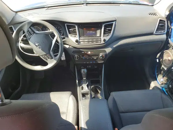 KM8J33A46HU487929 2017 HYUNDAI TUCSON - Image 8