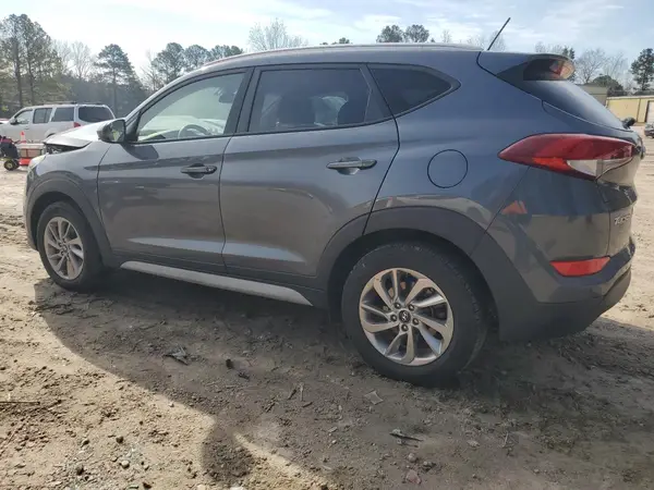 KM8J33A46HU503322 2017 HYUNDAI TUCSON - Image 2