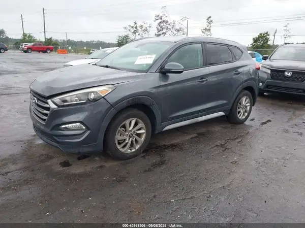 KM8J33A46HU509332 2017 HYUNDAI TUCSON - Image 2