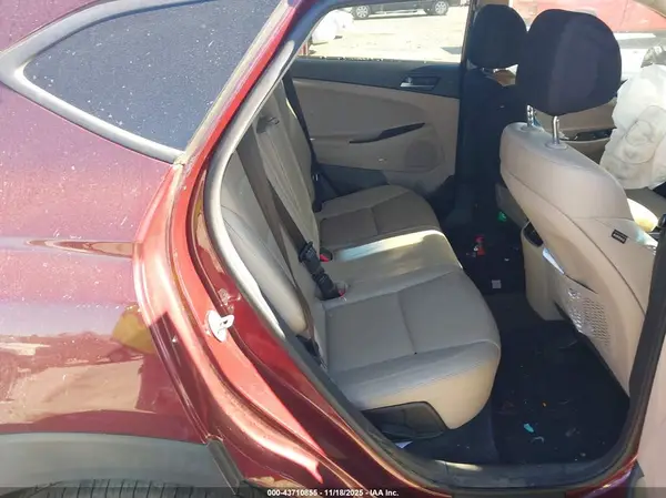 KM8J33A46HU512800 2017 HYUNDAI TUCSON - Image 8