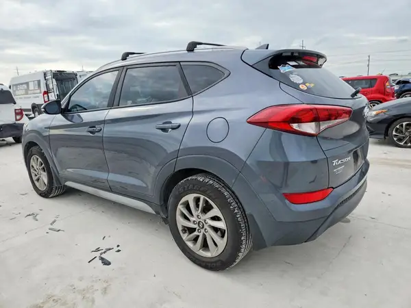 KM8J33A46HU530746 2017 HYUNDAI TUCSON - Image 2