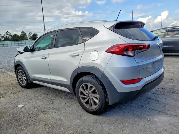 KM8J33A46HU587237 2017 HYUNDAI TUCSON - Image 2