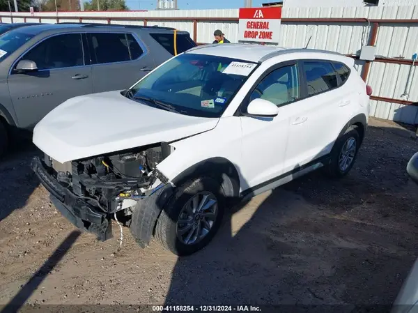 KM8J33A46HU593622 2017 HYUNDAI TUCSON - Image 2