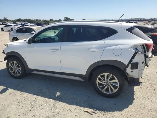 KM8J33A46HU596603 2017 HYUNDAI TUCSON - Image 2
