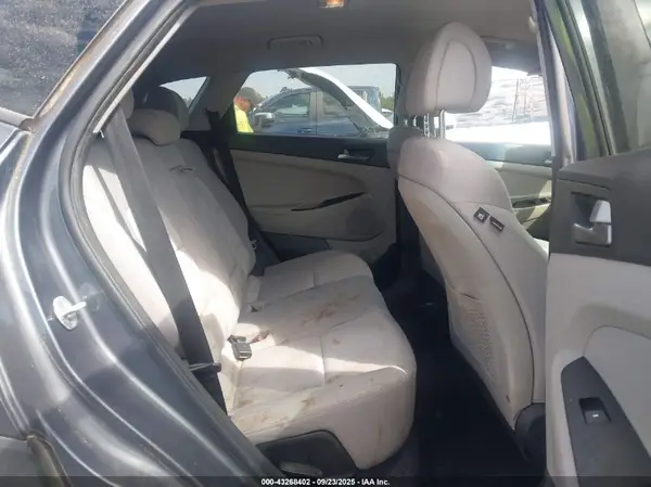 KM8J33A46JU600381 2018 HYUNDAI TUCSON - Image 8