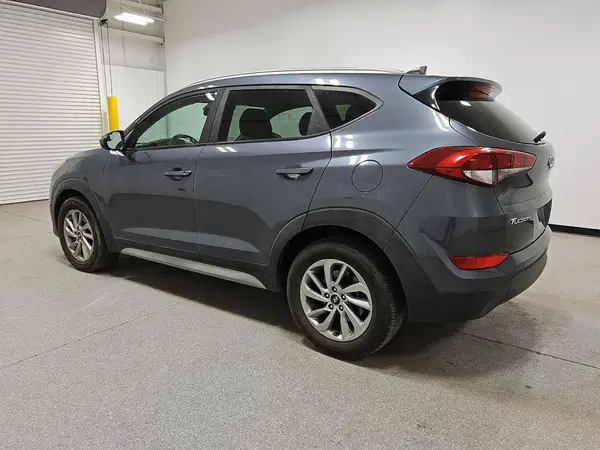 KM8J33A46JU600445 2018 HYUNDAI TUCSON - Image 2
