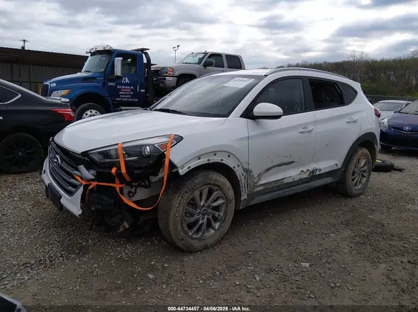 KM8J33A46JU616693 2018 HYUNDAI TUCSON - Image 2